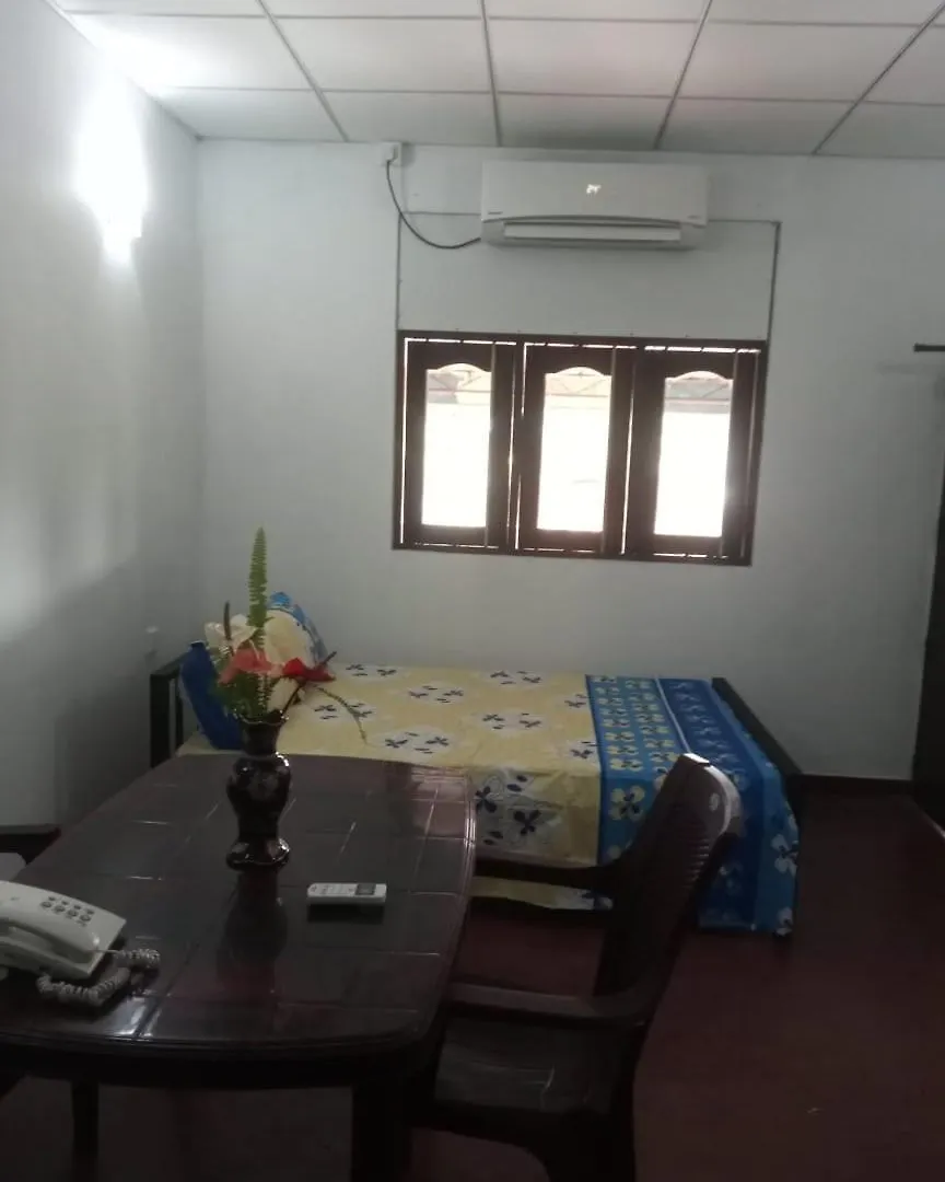 Eecs Transit And Budget Homestay Katunayake 0*,  Sri Lanka