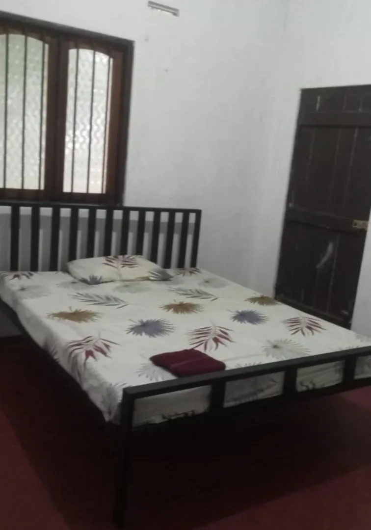 Eecs Transit And Budget Homestay Katunayake Sri Lanka