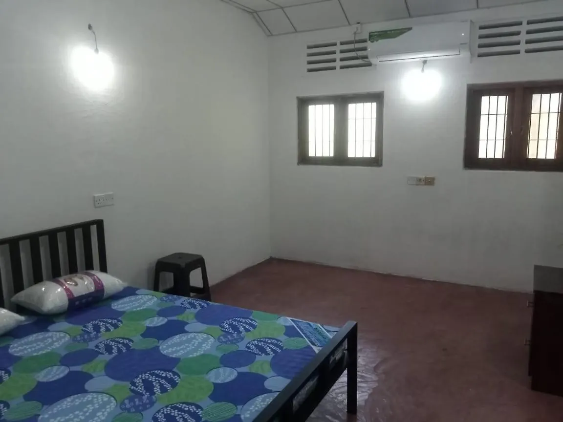 Eecs Transit And Budget Homestay Katunayake